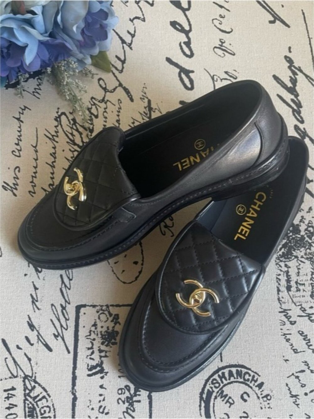 Chanel Quilted CC Turnlock Loafers 38 Black - Picture 2 of 10
